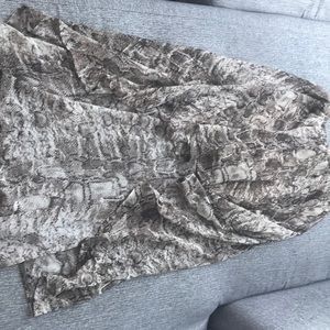 Snake print flows skirt